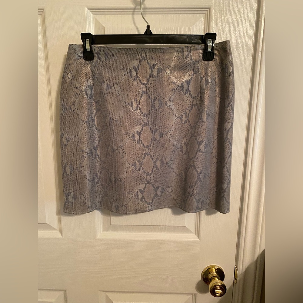 Short skirt